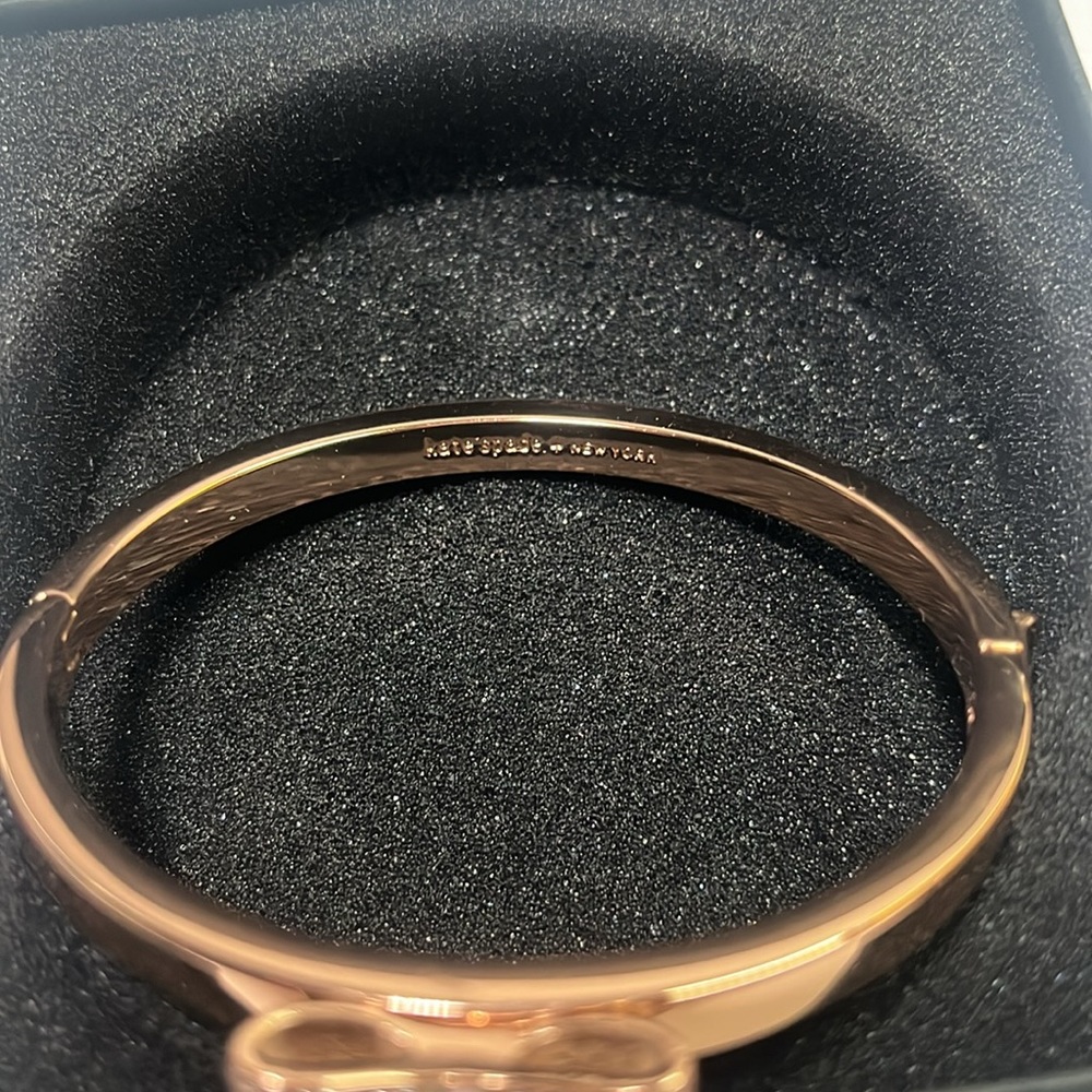 Kate Spade New York Bow Design Bracelet HR10-3 - Picture 4 of 5